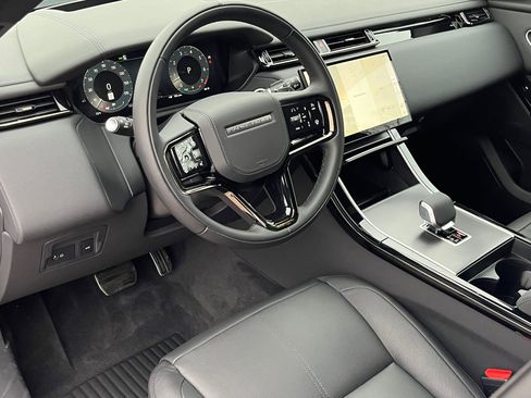 Used 2026 Land Rover Range Rover Velar Dynamic SE AWD/4WD image 4