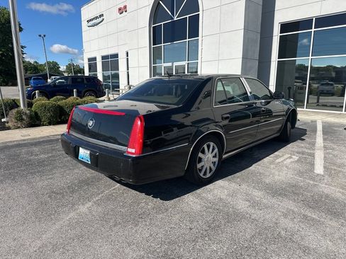 Used 2007 Cadillac DTS Luxury II FWD image 3