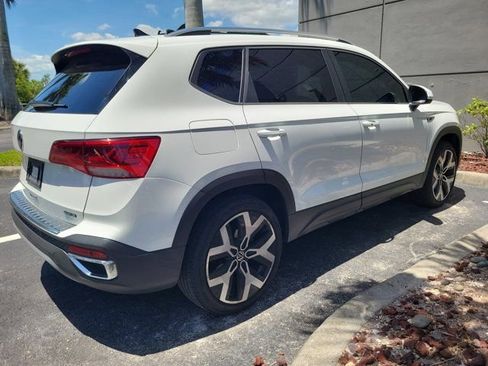 Used 2023 Volkswagen Taos SEL AWD/4WD image 3