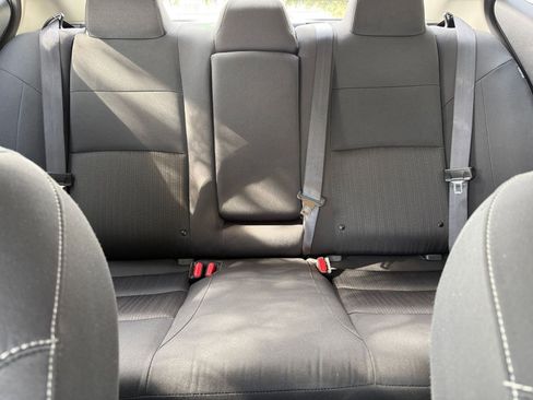 Used 2025 Nissan Altima 2.5 SV FWD image 38