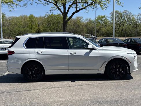 Certified 2023 BMW X7 xDrive40i w/ Climate Comfort Package AWD/4WD image 4