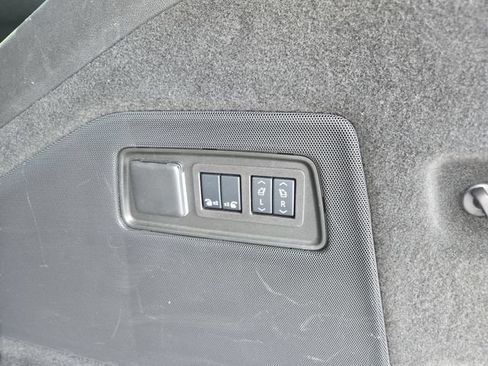 Certified 2024 Cadillac Escalade Sport w/ LPO, ONYX Package AWD/4WD image 40