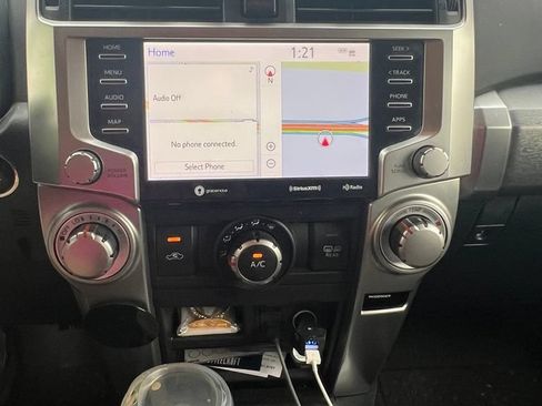 Used 2020 Toyota 4Runner SR5 Premium RWD image 6