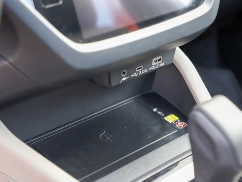 Used 2025 Subaru Forester Limited image 35