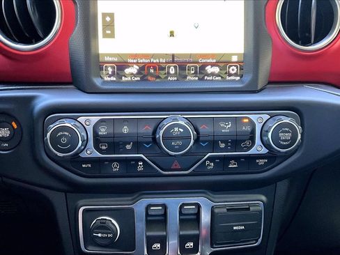 Used 2021 Jeep Wrangler Rubicon AWD/4WD image 17