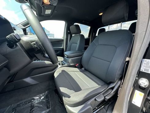 Used 2024 Chevrolet Colorado LT RWD image 18