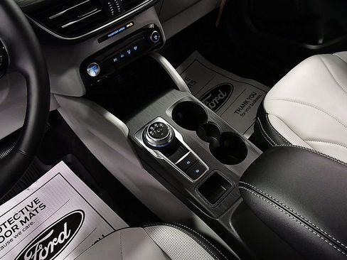 New 2025 Ford Escape SE w/ PHEV Premium Package image 22