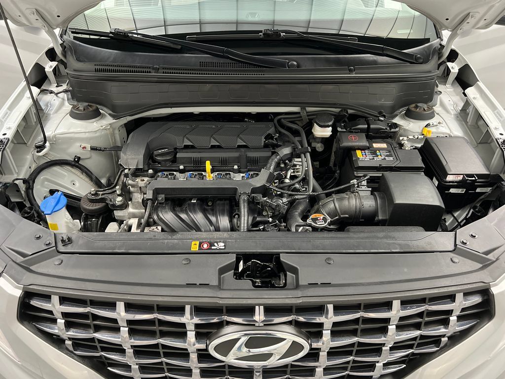 Used 2025 Hyundai Venue SEL FWD image 67