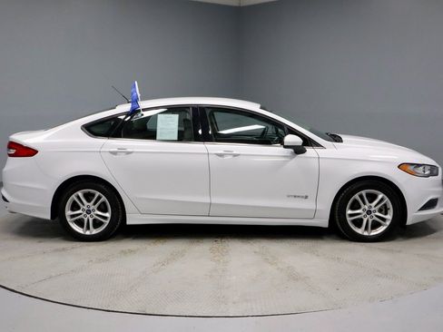 Used 2018 Ford Fusion S image 11