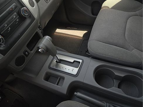 Used 2019 Nissan Frontier SV RWD image 20