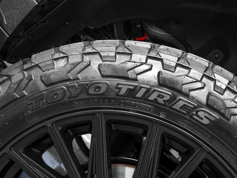 Used 2026 Lexus GX 550 w/ Accessory Package (2T) image 37