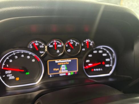 Used 2021 Chevrolet Silverado 1500 LT Trail Boss w/ Convenience Package II AWD/4WD image 22