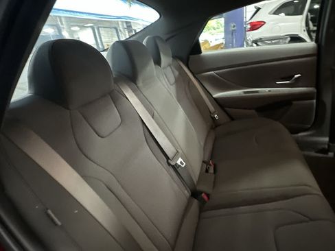 Used 2025 Hyundai Elantra SE FWD image 26