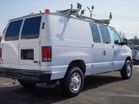 Used 2014 Ford E-250 and Econoline 250 w/ Power Group RWD image 6