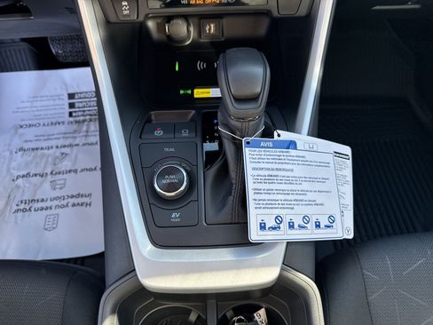 New 2025 Toyota RAV4 XLE w/ Convenience Package AWD/4WD image 21