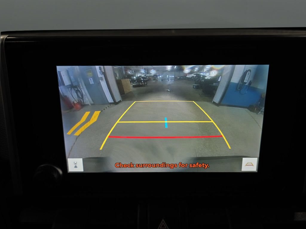 Used 2025 Toyota RAV4 XLE AWD/4WD image 13
