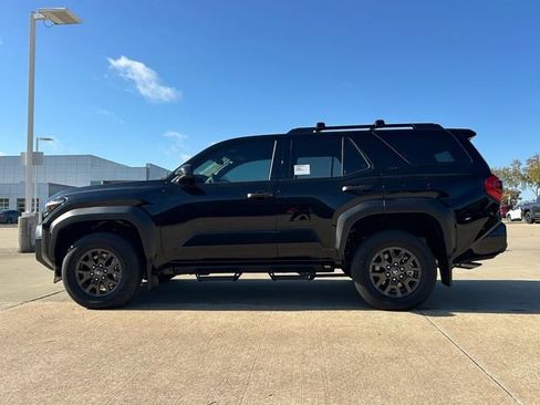 New 2026 Toyota 4Runner SR5 image 2