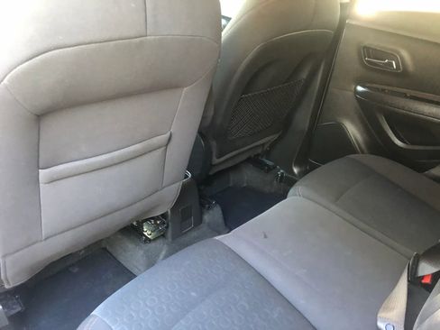 Used 2017 Chevrolet Trax LS FWD image 16