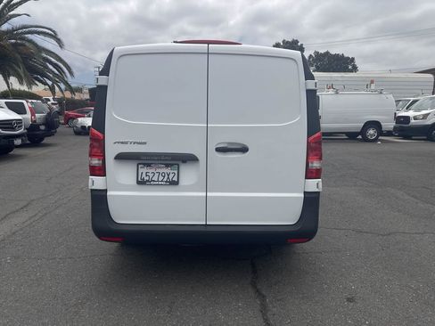 Used 2020 Mercedes-Benz Metris image 6