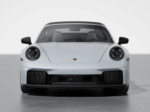 Used 2025 Porsche 911 Carrera GTS image 96