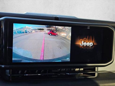 Used 2025 Jeep Wrangler Unlimited Sahara AWD/4WD image 12