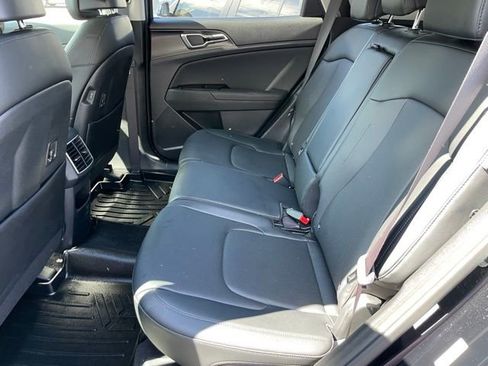 Used 2024 Kia Sportage EX AWD/4WD image 7