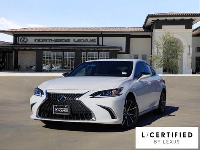 Certified 2025 Lexus ES 350 w/ Premium Package
