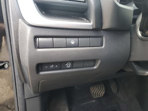 Used 2023 Nissan Rogue SV AWD/4WD image 10