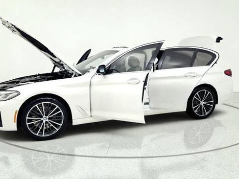 Used 2021 BMW 540i w/ Executive Package RWD image 14
