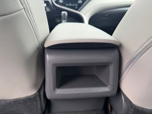 Used 2021 Toyota Camry SE image 25