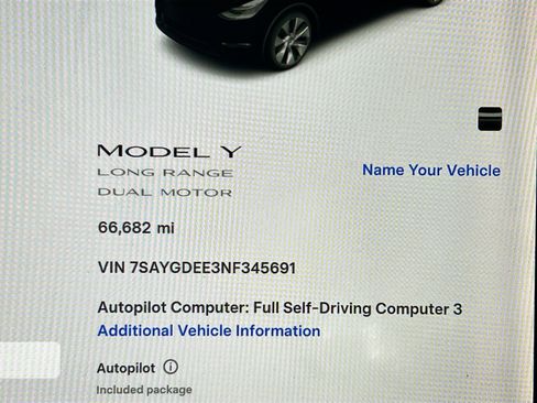 Used 2022 Tesla Model Y Long Range image 8