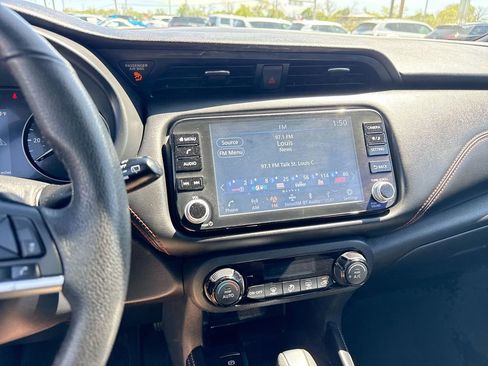 Used 2023 Nissan Kicks SR w/ Interior Electronics Package FWD image 16