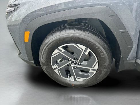 New 2026 Hyundai Tucson Blue SE image 40