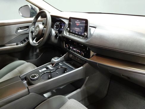 Used 2021 Nissan Rogue SV AWD/4WD image 15