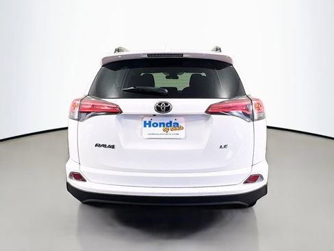 Used 2018 Toyota RAV4 LE image 24