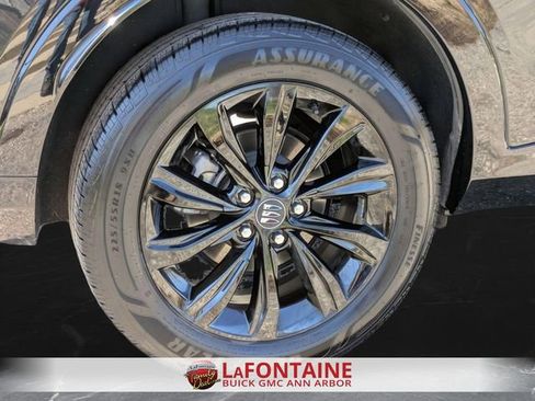 Certified 2025 Buick Envista Sport Touring FWD image 29