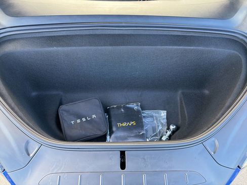 Used 2022 Tesla Model X Plaid image 13