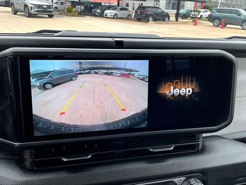Used 2025 Jeep Wrangler Unlimited Sport AWD/4WD image 24