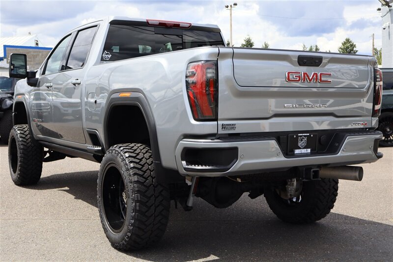 Used 2025 GMC Sierra 3500 AT4 w/ AT4 Premium Plus Package AWD/4WD image 3