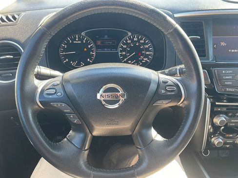 Used 2019 Nissan Pathfinder SV FWD image 51
