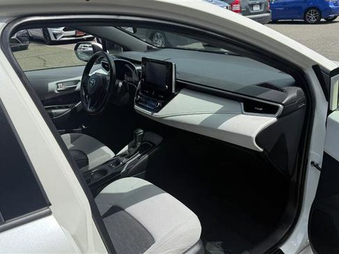Used 2020 Toyota Corolla SE w/ Carpet Mat Package image 8