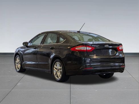 Used 2014 Ford Fusion SE image 4