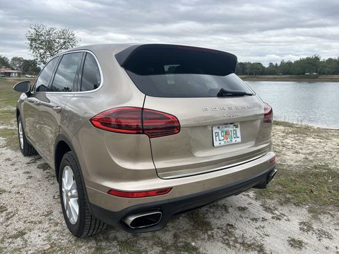 Used 2016 Porsche Cayenne image 10