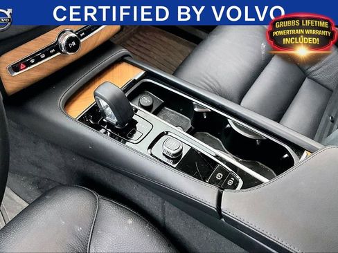 Certified 2024 Volvo XC90 B5 Plus w/ Protection Package Premier AWD/4WD image 18