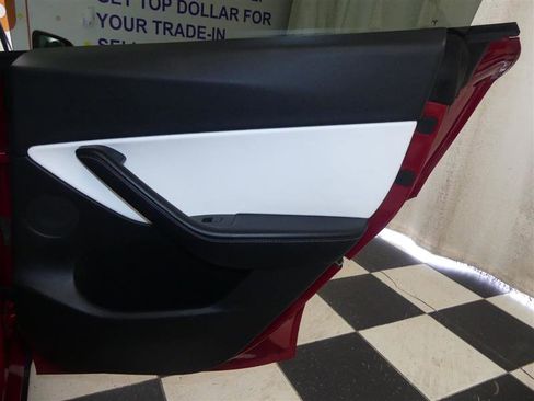 Used 2021 Tesla Model Y Long Range image 25