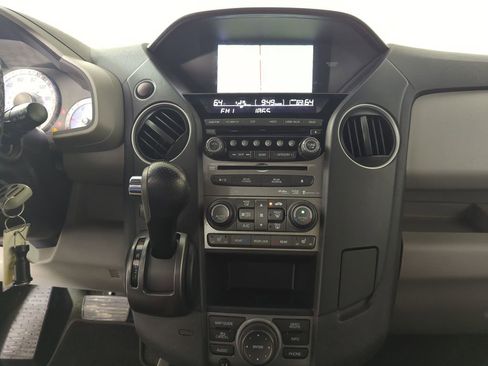 Used 2015 Honda Pilot Touring image 13