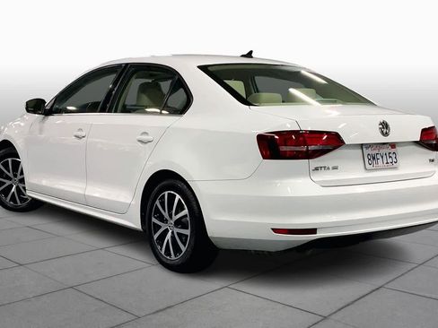 Used 2017 Volkswagen Jetta SE image 11