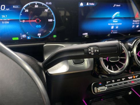 Used 2022 Mercedes-Benz EQB 350 4MATIC image 26
