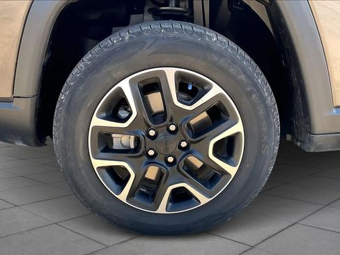 Used 2020 Jeep Compass Trailhawk image 11