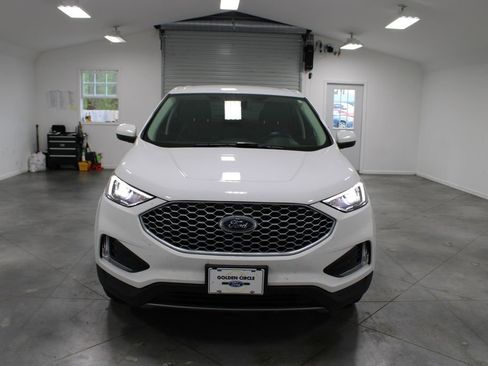Used 2024 Ford Edge SEL w/ Convenience Package image 3